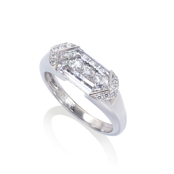 「より強く輝く」ダイヤモンドとは