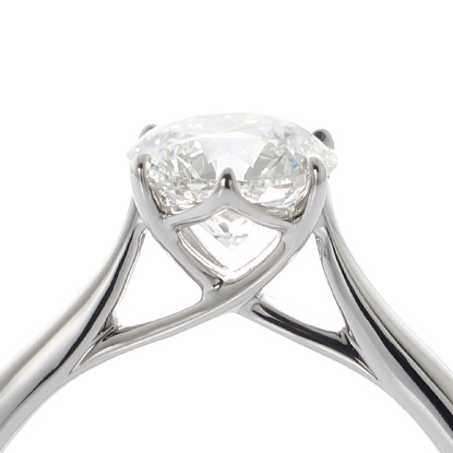 センターストーンのセッティング