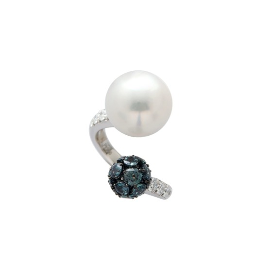 South Sea Pearl,Alexandrites and Diamonds